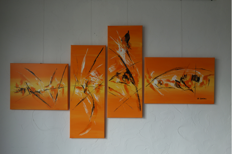 Déco orange moderne avec un grand tableau : Une atmosphère chaude
